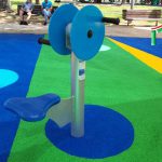 מתקן כושר ציבורי לנכים - מתקן אופני ידיים