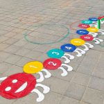 משחק רצפה מרבה רגליים