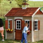 מתקן לגינה פרטית - בית עץ מפואר לחצר