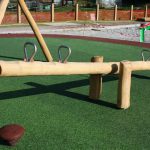 נדנדת עלה ורד 4 מושבים מעץ רובינה