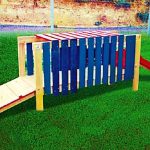 מתקן חצר לגני ילדים - מנהרת קורות ומגלשה