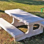 ריהוט רחוב מבטון - שולחן פיקניק מבטון