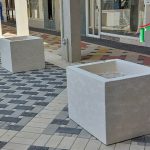 אדנית בטון מרובעת גדולה