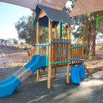 מתקן משחקים מעץ רוביניה – אבן שמואל - DL-08302- מבט מאחור